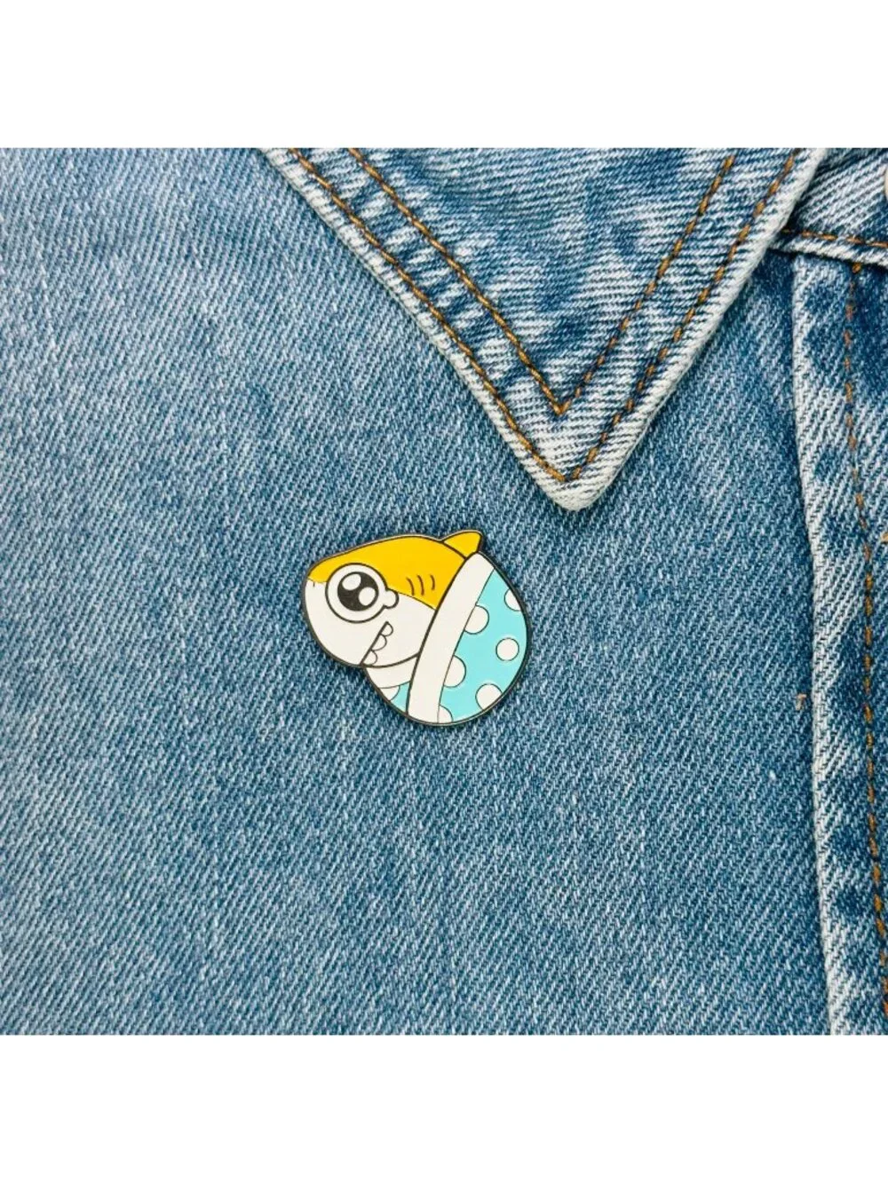 ⭐Shark Pin Yellow Blue Spot Animal Sea Life Whale Enamel Animal Brooch Fun Shark